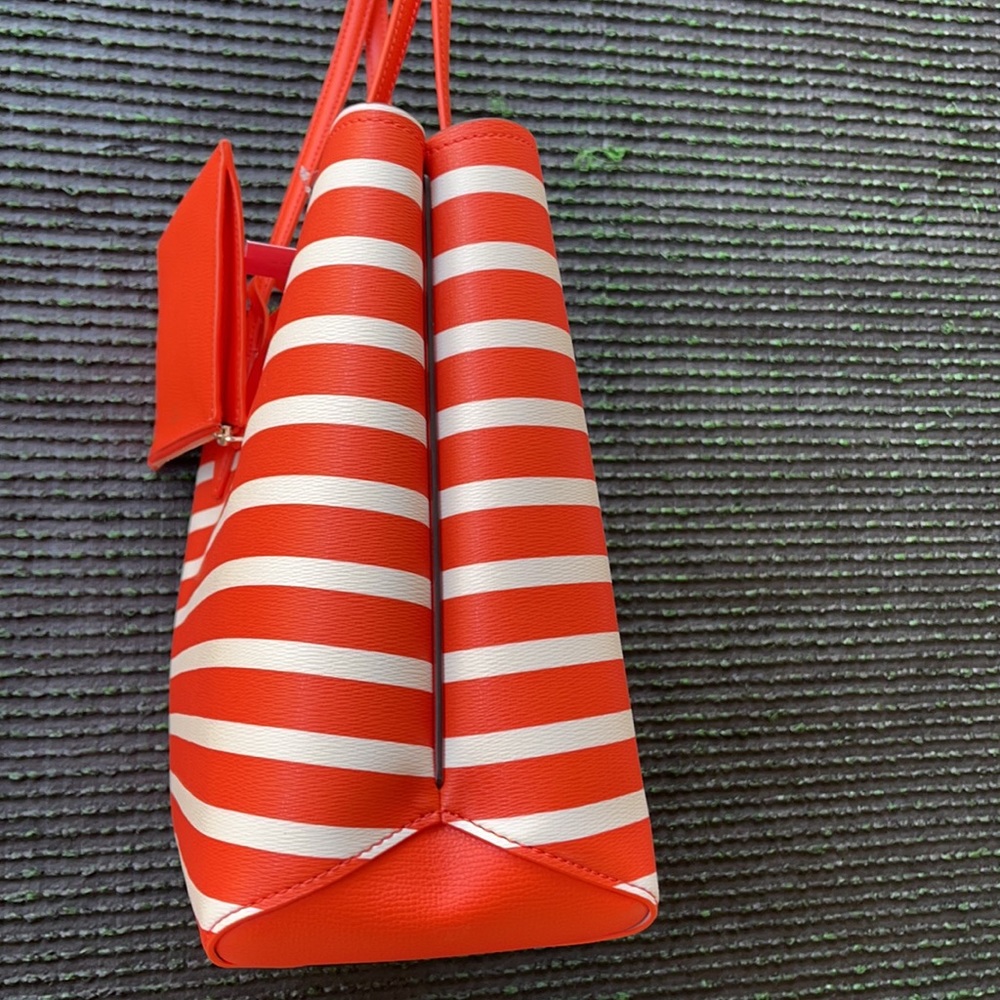 Kate Spade All Day Sailing Stripe Large Tote - Picture 4 of 16